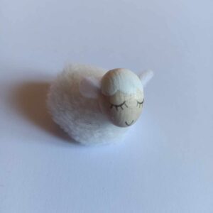 Dekoratiivne kujuke "Valge lammas"